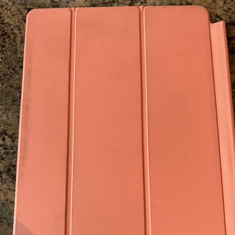iPad magnetic cover